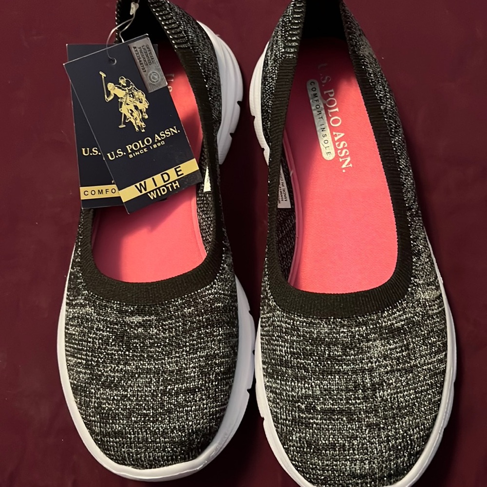 Brand new tennis shoes black with silver sparkles size 7.5